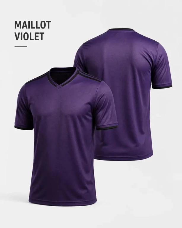 Maillot de foot violet en studio, vue face et dos, coupe manches courtes et tissu respirant